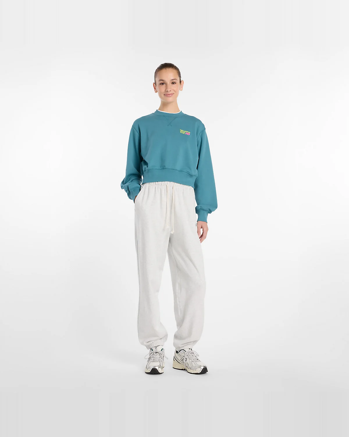 New Balance Athletics Premium Logo Relaxed Crop Crew — 3