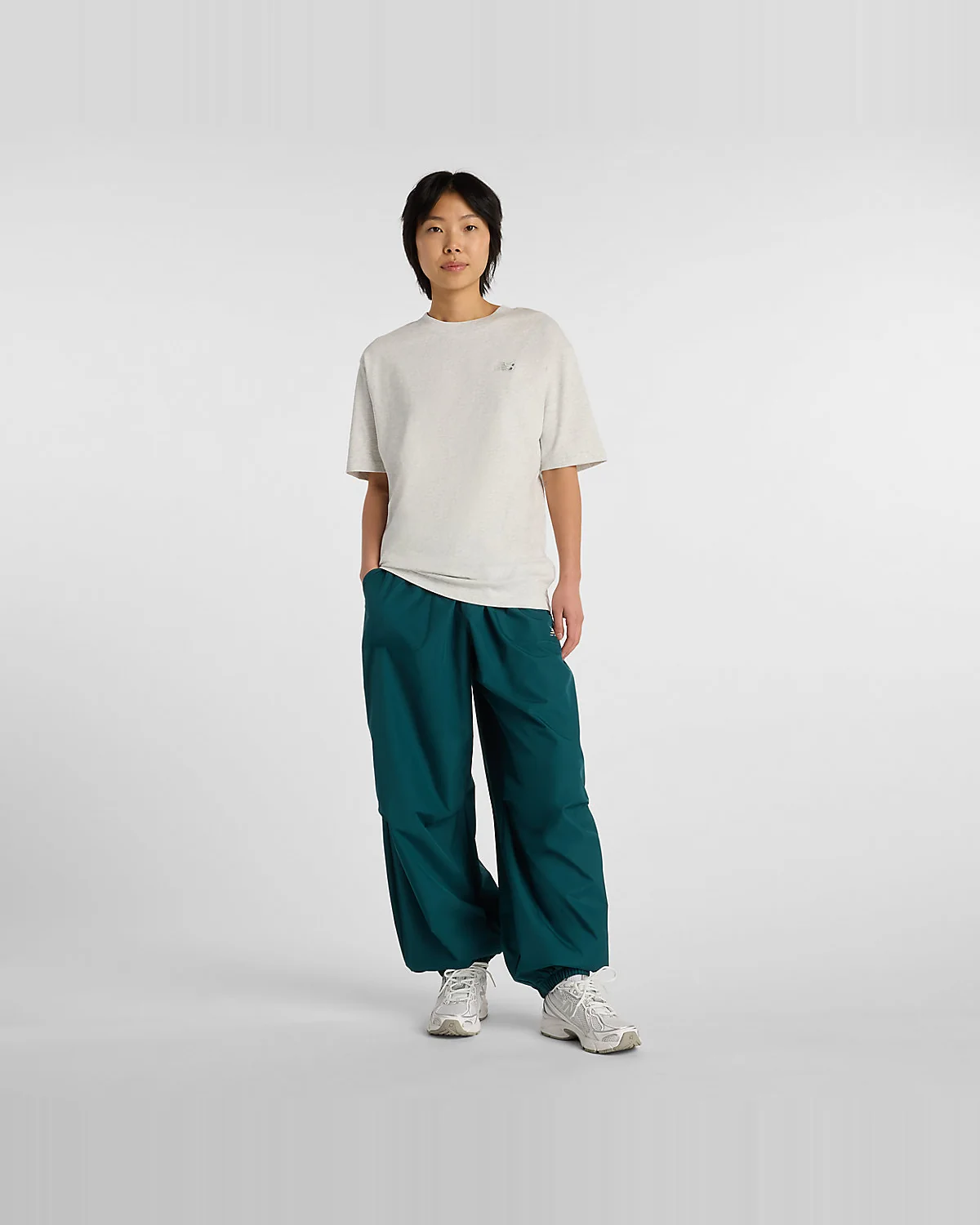 Женские брюки New Balance Trackside Woven — 2