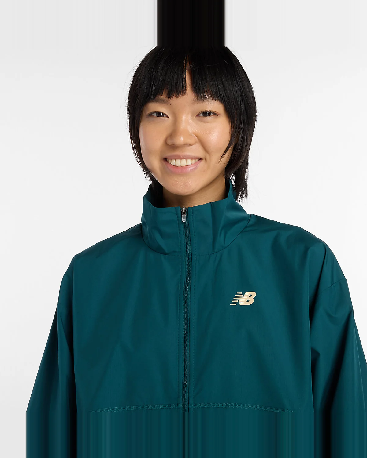 Женская куртка New Balance Trackside Woven — 4