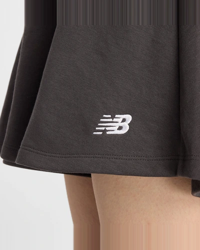 Женские шорты New Balance French Terry Circle