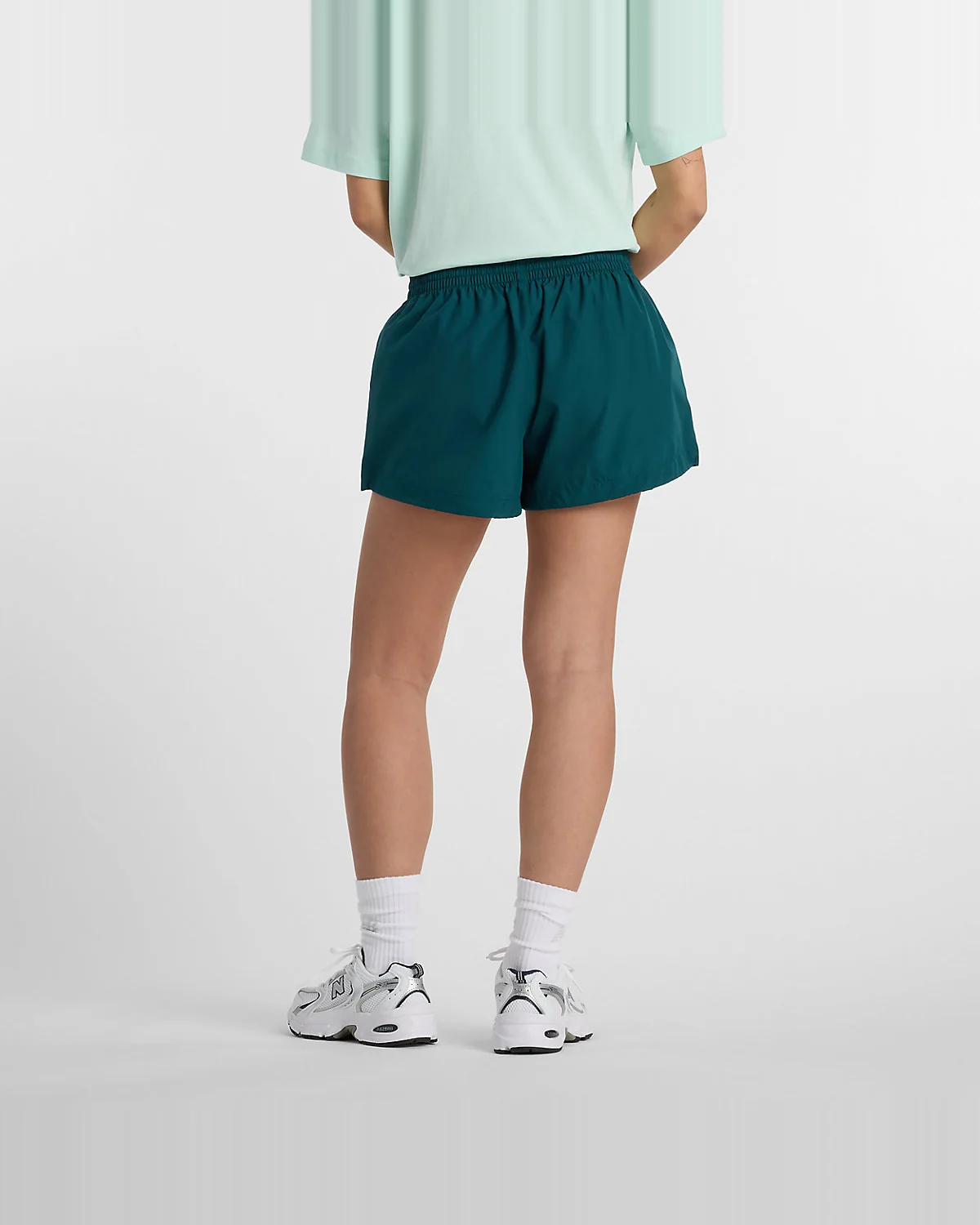 Женские шорты New Balance Trackside Woven — 3