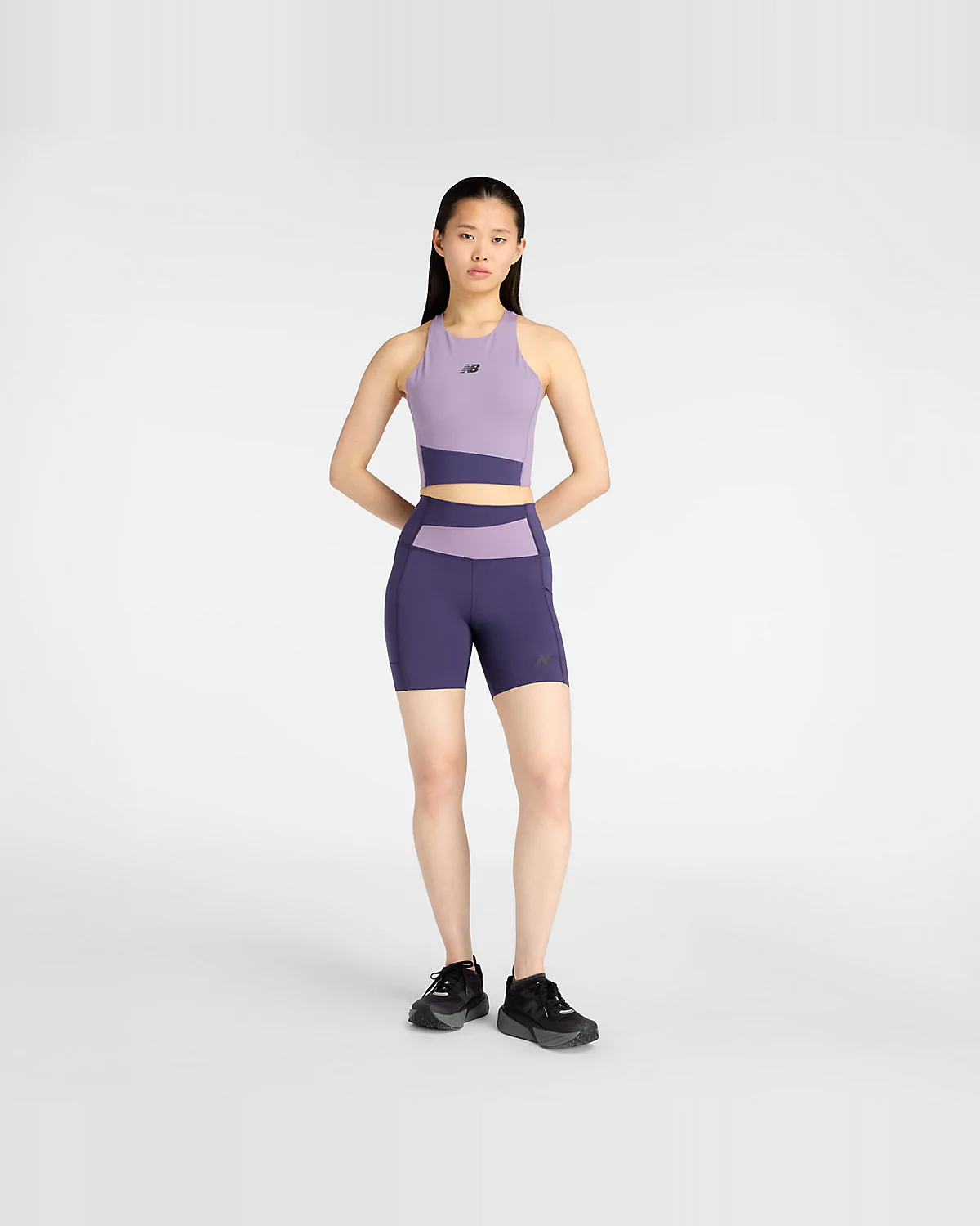 Женские шорты New Balance RC Elite Storage Short 6" — 2