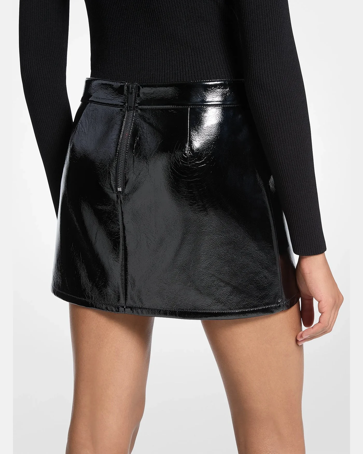 Мини-юбка Michael Kors из лакированной экокожи — 2