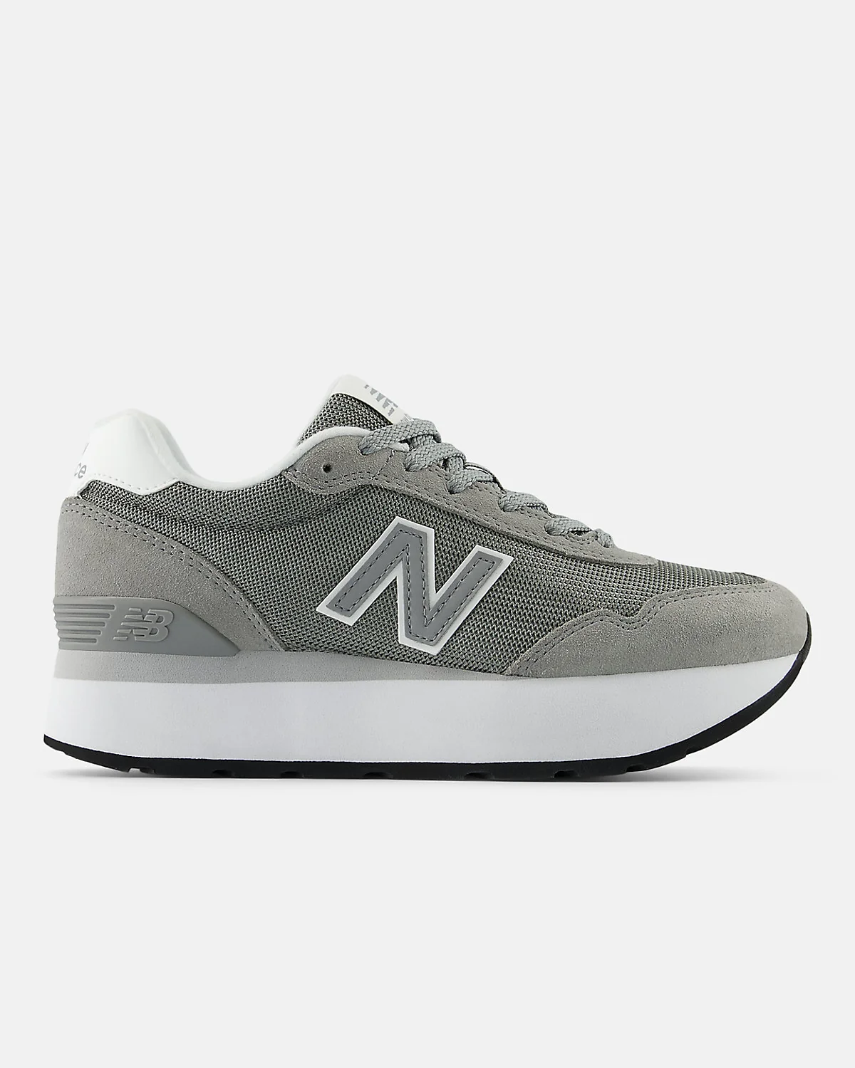 Тёмно-коричневые кроссовки New Balance 515H на толстой подошве, вид сбоку.