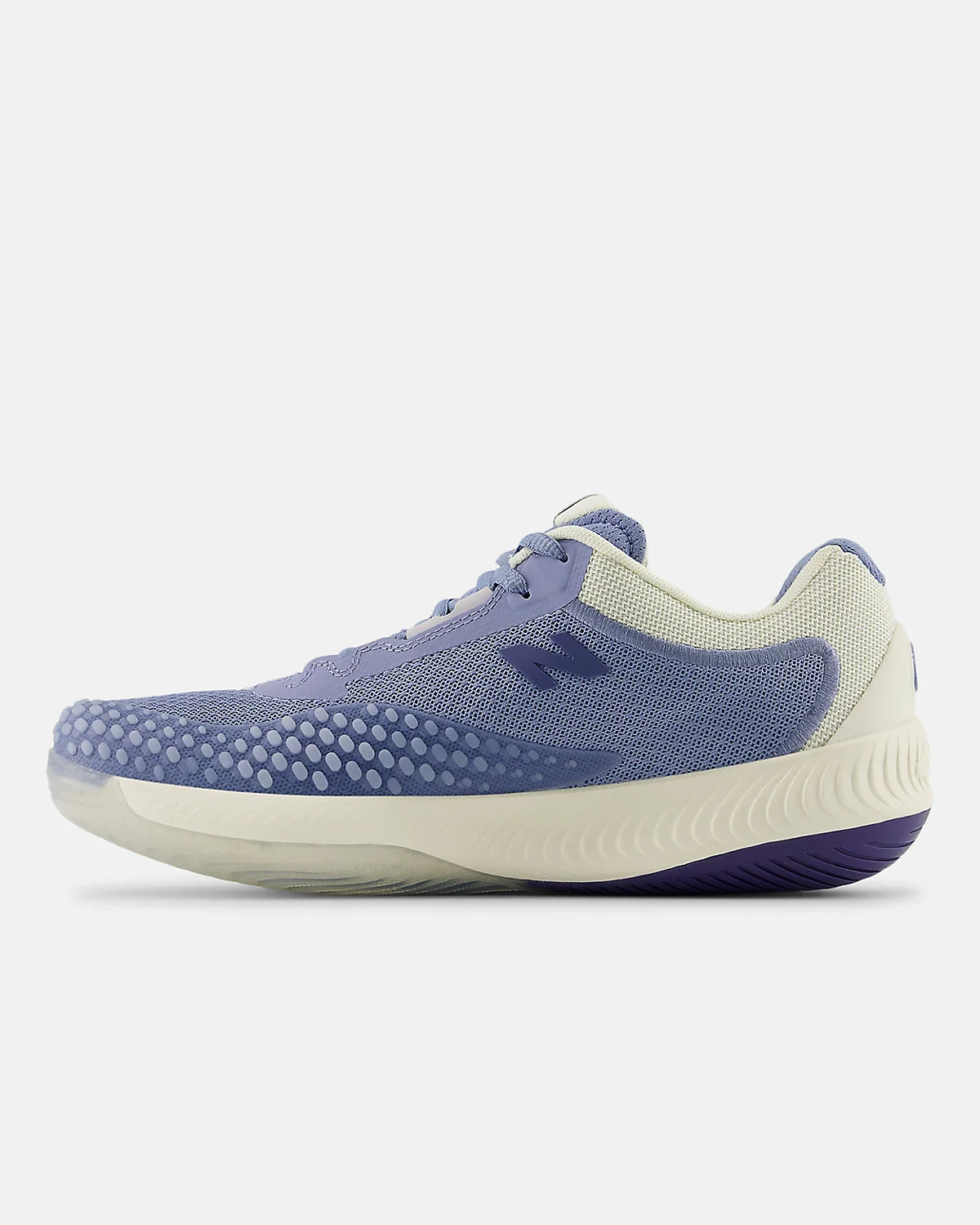 Подошва кроссовок New Balance FuelCell 996v6 с синими элементами