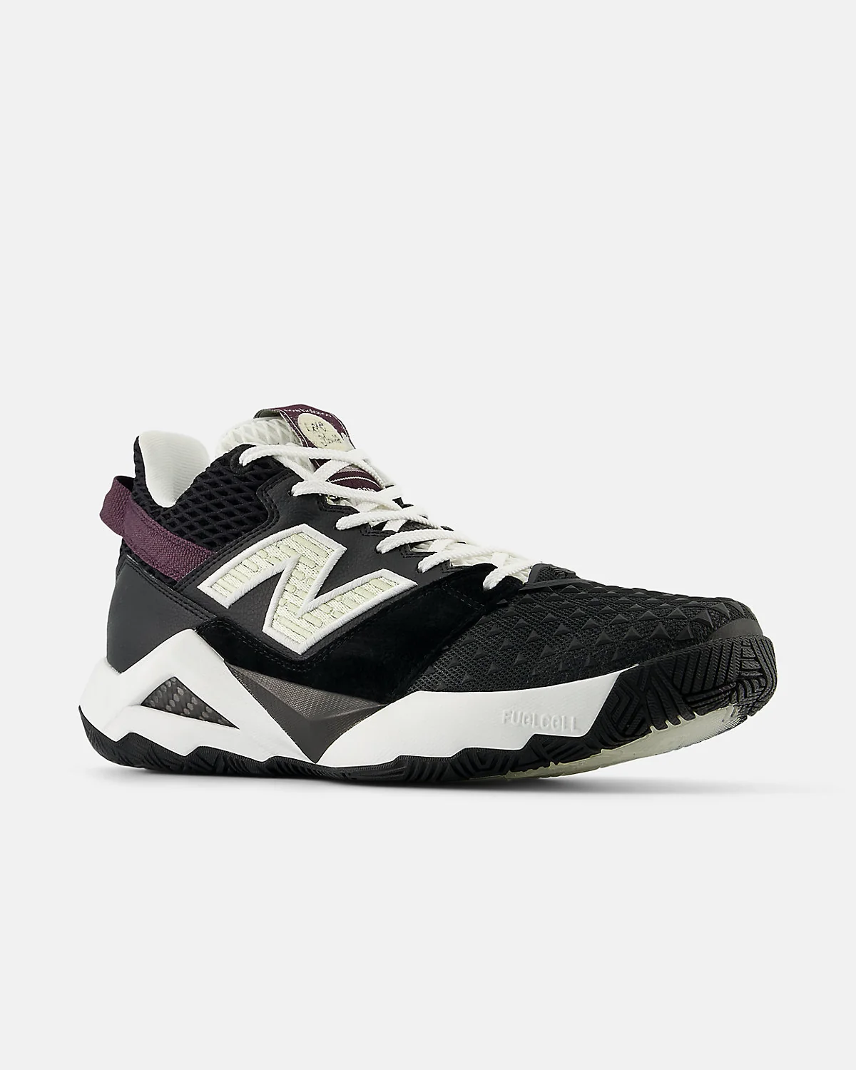 Подошва кроссовок New Balance Coco CG2 с зелёными элементами