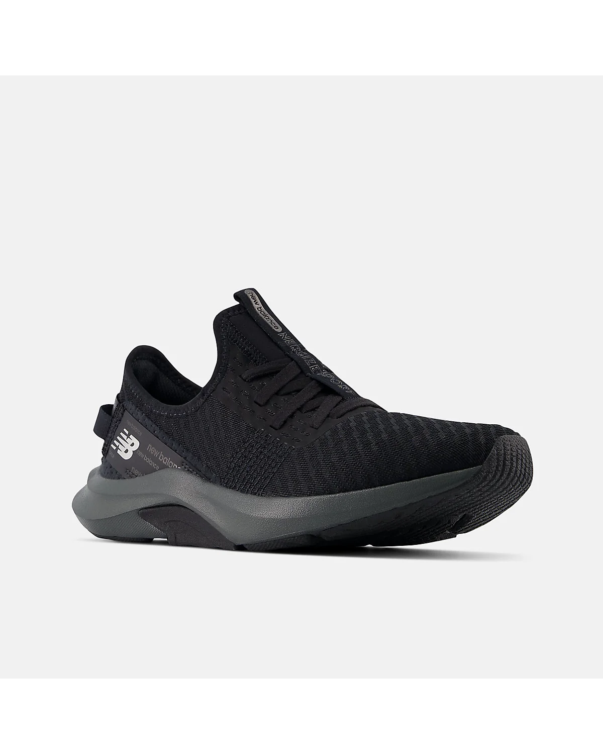 Кроссовки New Balance Nergize Sport v2 чёрные, трёхчетвёртный ракурс
