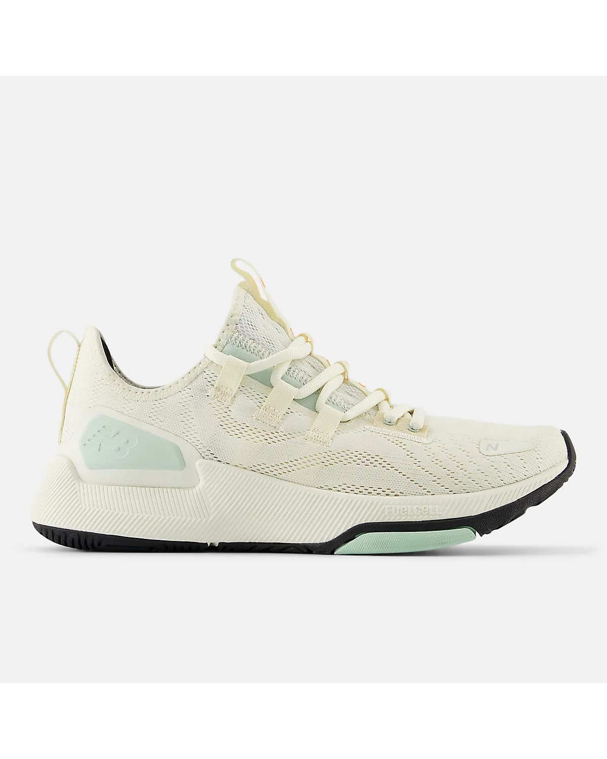 Кроссовки New Balance FuelCell Trainer v2 бежевые с зелёными деталями, вид сбоку