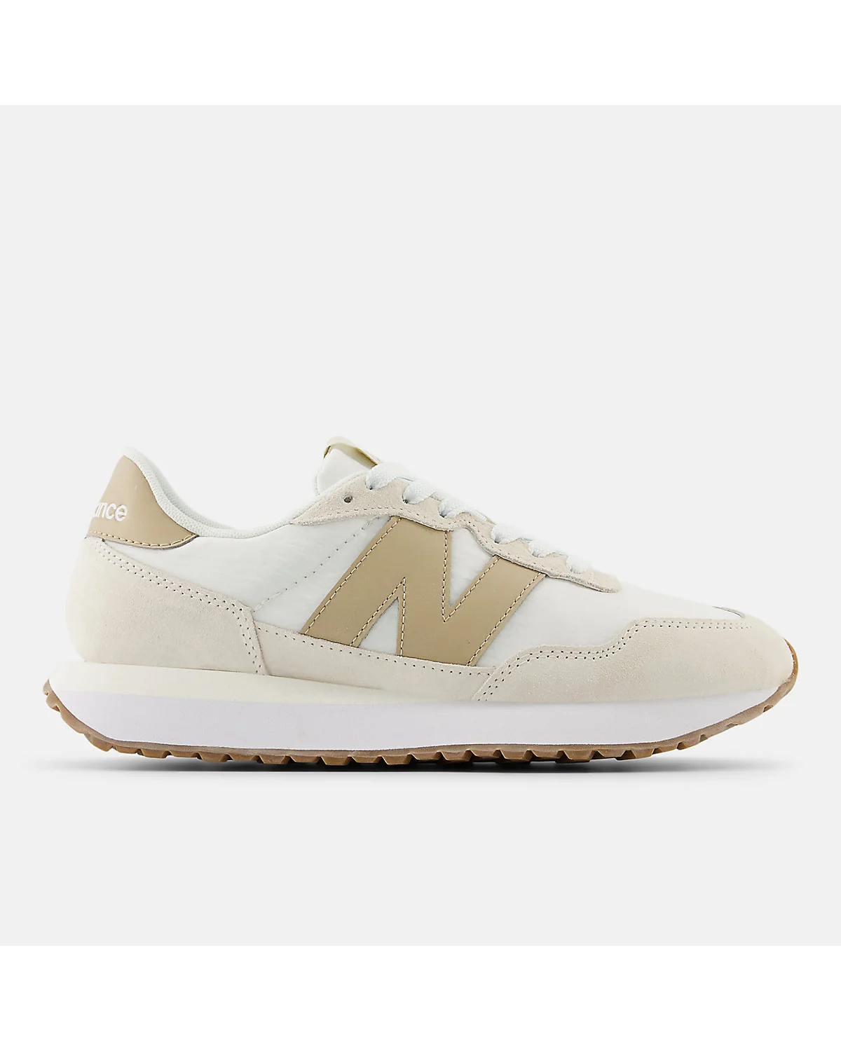 Кроссовки New Balance 237 цвета морской соли, вид сбоку.