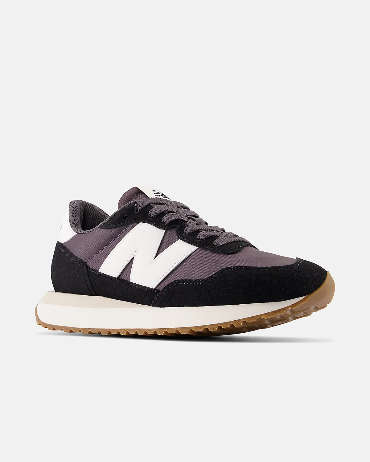 Кроссовки New Balance 237 мраморно-серые, вид спереди.