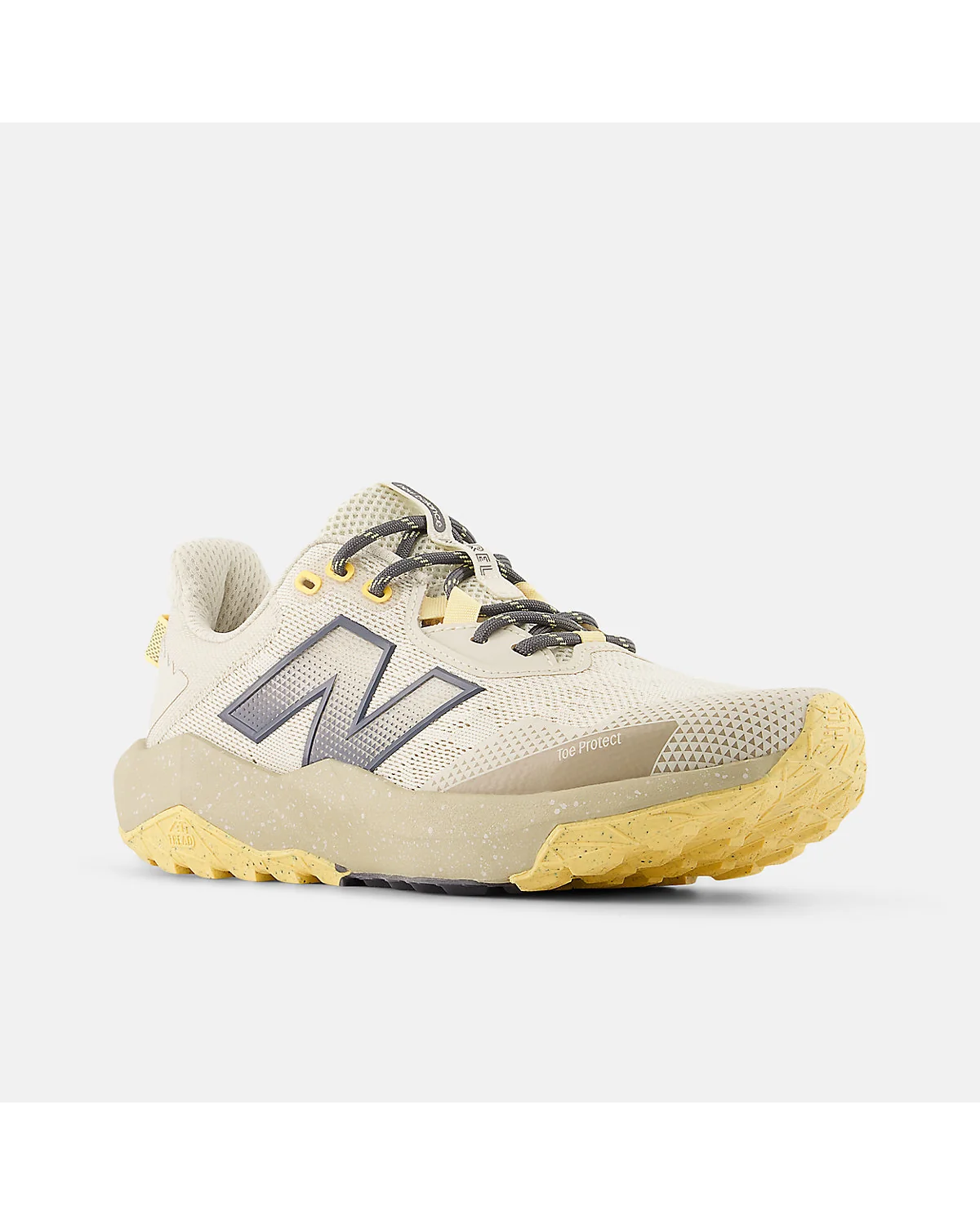 Бежевые кроссовки New Balance DynaSoft Nitrel v6, вид спереди.