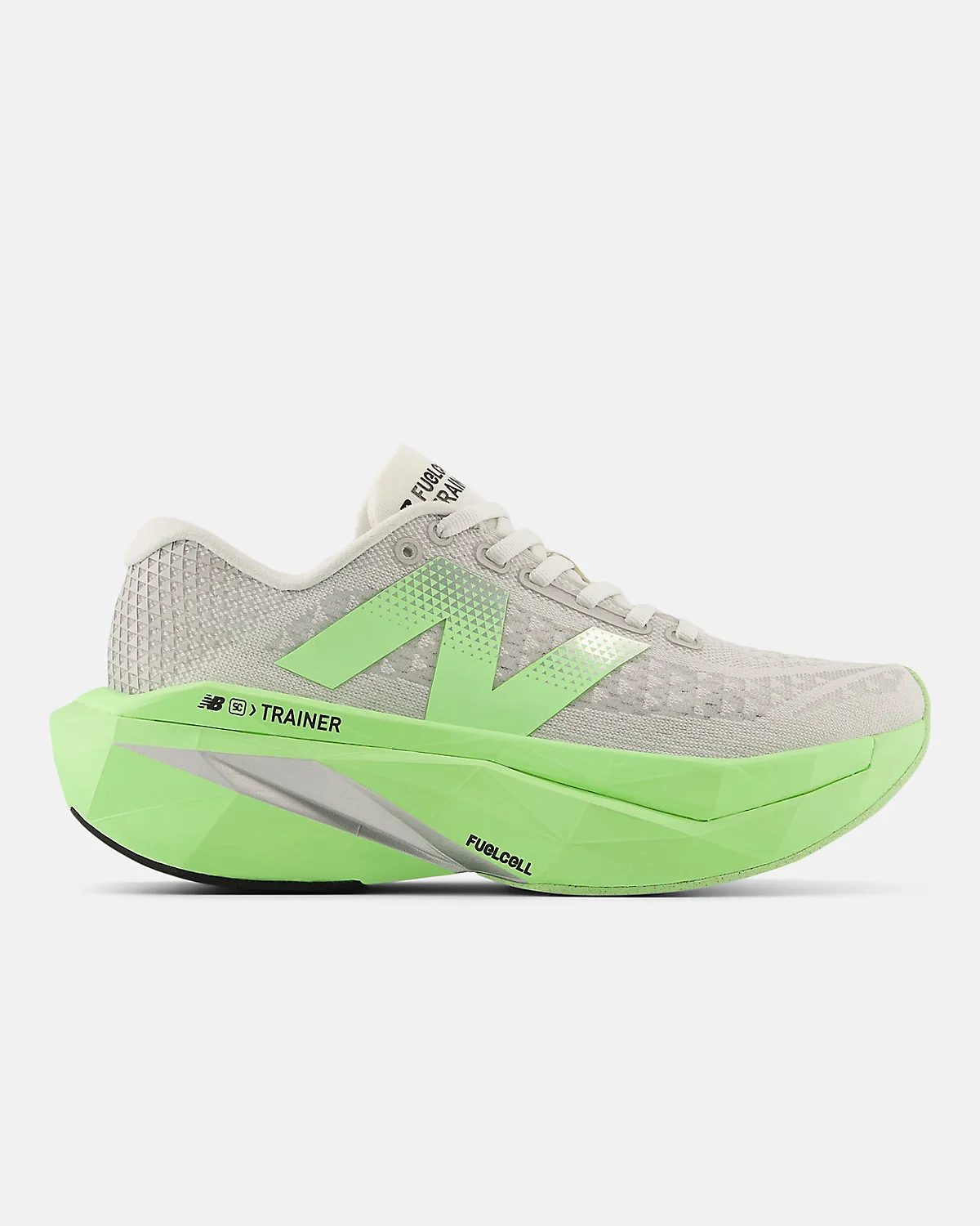 Беговые кроссовки New Balance FuelCell SuperComp Trainer v3 мятного цвета, вид сбоку