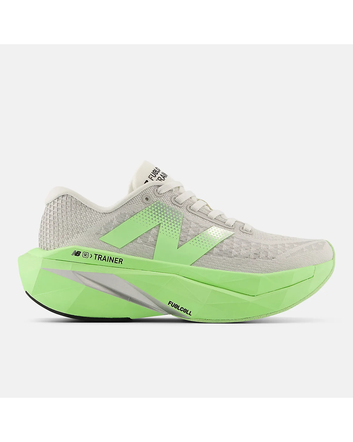 Беговые кроссовки New Balance FuelCell SuperComp Trainer v3 мятного цвета, вид сбоку
