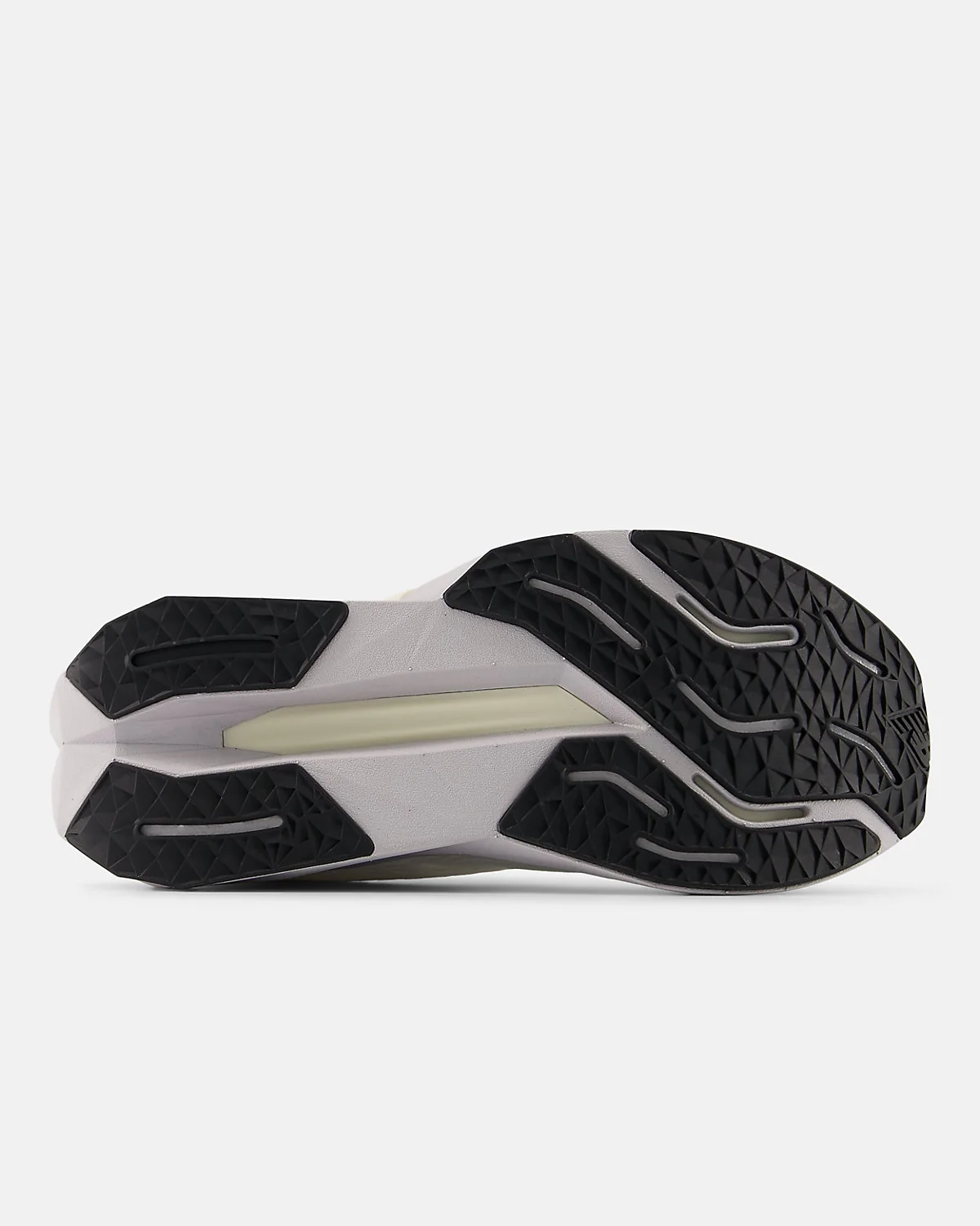 Женские кроссовки New Balance FuelCell Propel v5 — 6