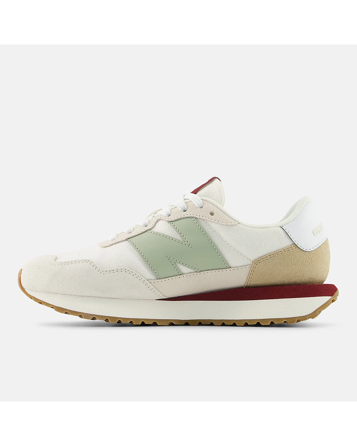 Кроссовки New Balance 237, задний вид с пяточной полосой