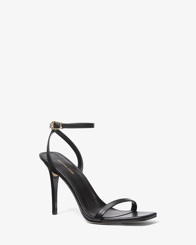 Michael Kors Liana — черные кожаные босоножки на каблуке