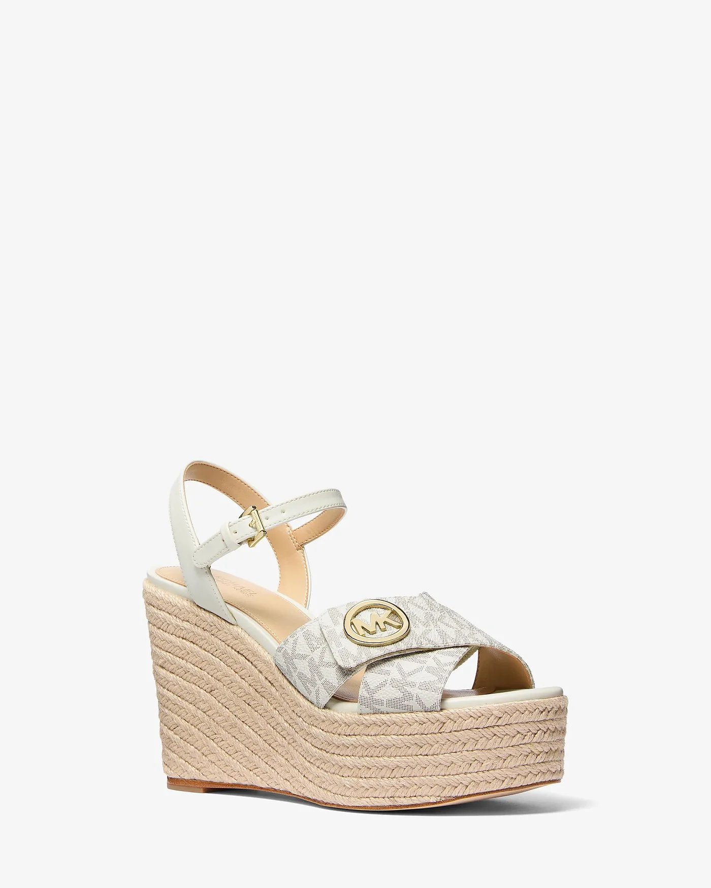 Michael Kors Hannah — босоножки на танкетке из текстиля с фирменным принтом — 1