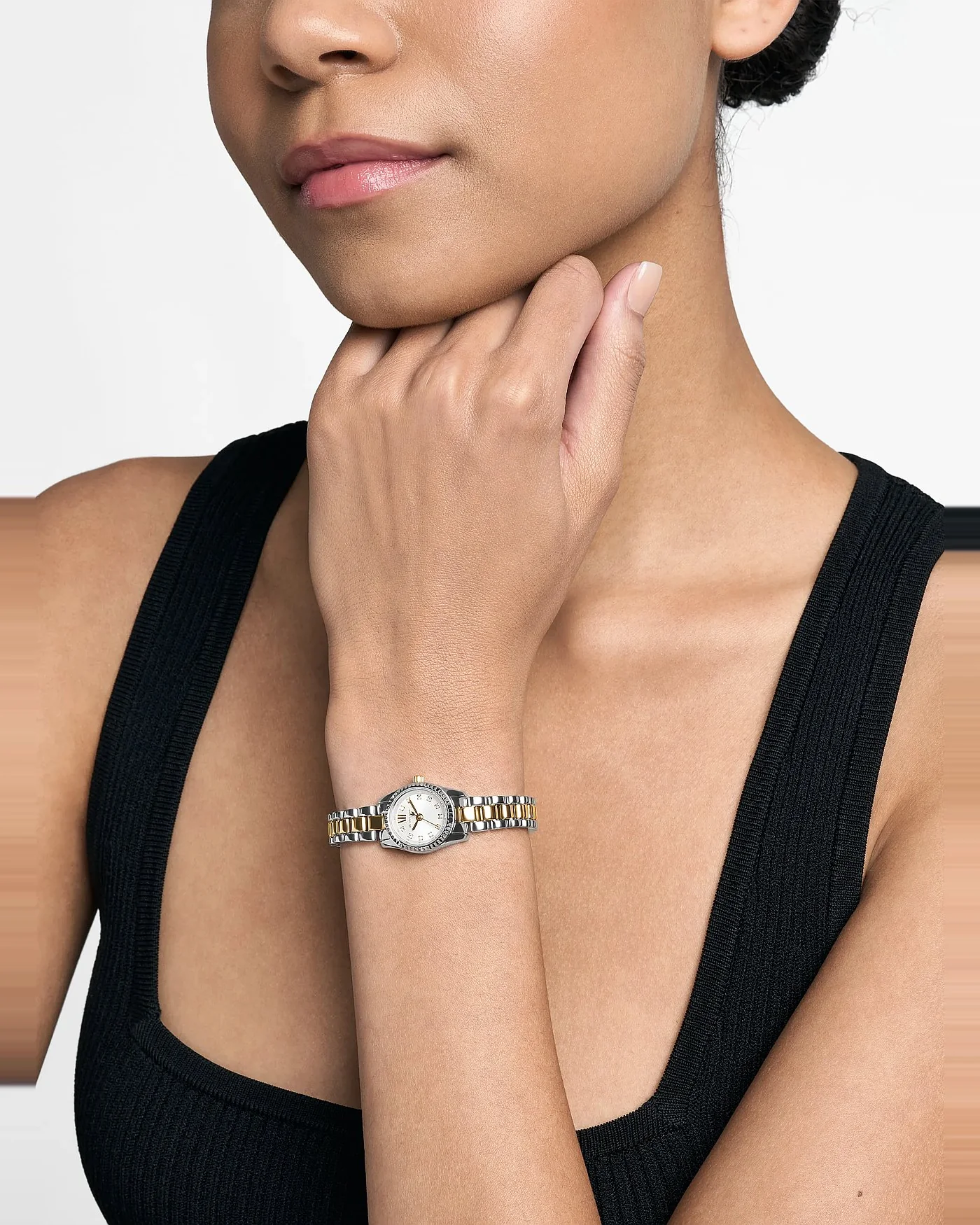 Часы Michael Kors Micro Lexington с паве двухцветные — 5