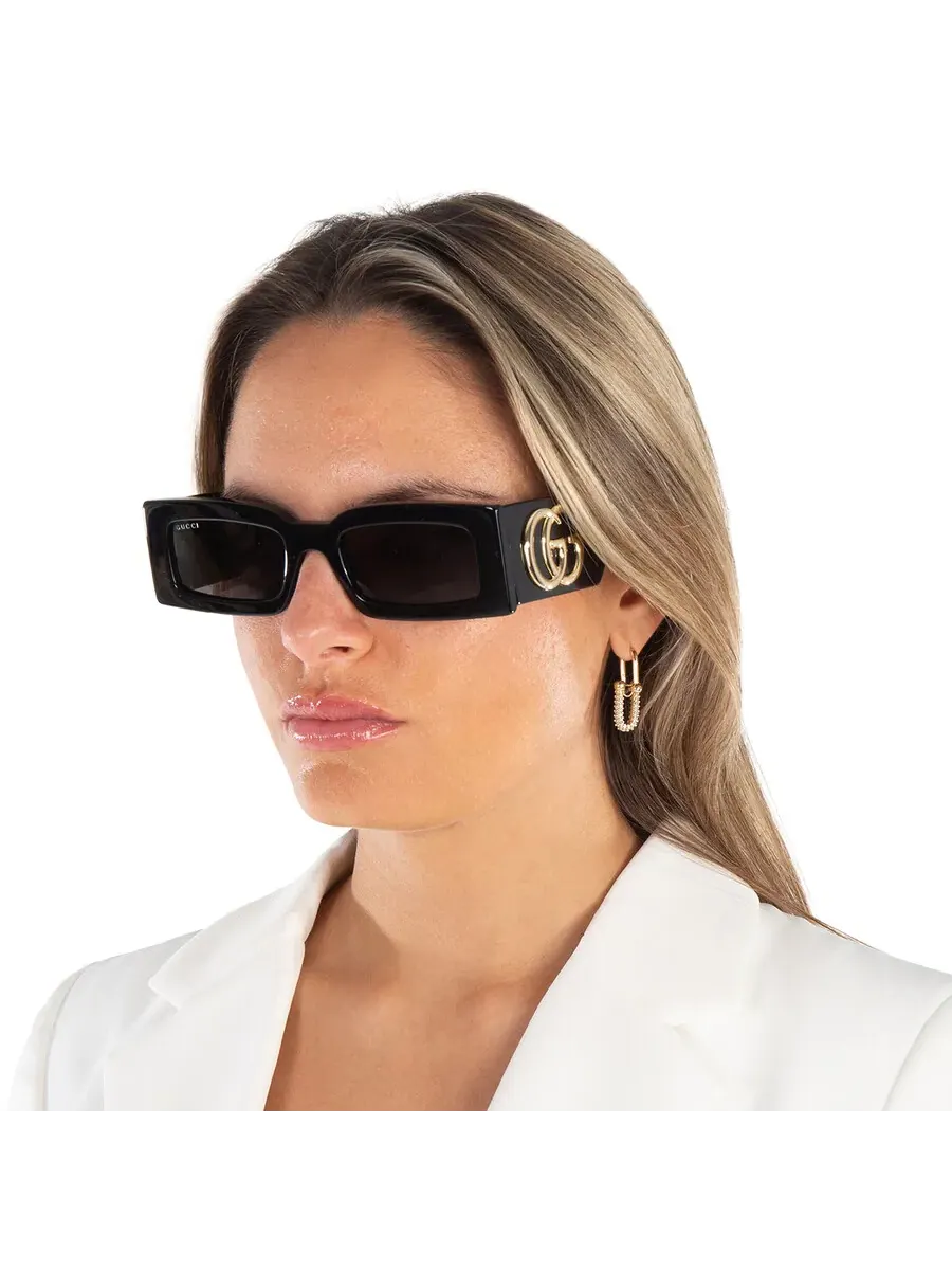 Серые прямоугольные солнцезащитные очки Gucci GG1425S 001 53 — изображение 2 из 6, черный