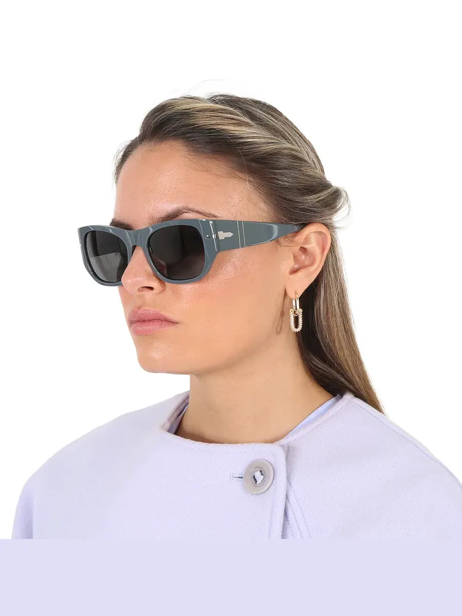 Солнцезащитные очки Persol Polarized Black Square унисекс PO3308S 117348 54 — изображение 2 из 6, серый