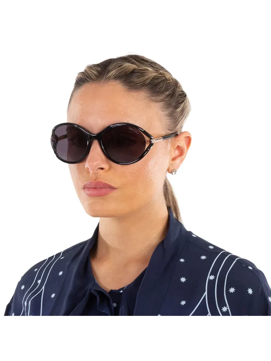 Женские солнцезащитные очки Tom Ford Melody Smoke Oval FT1090 01A 59 — изображение 2 из 5, серый