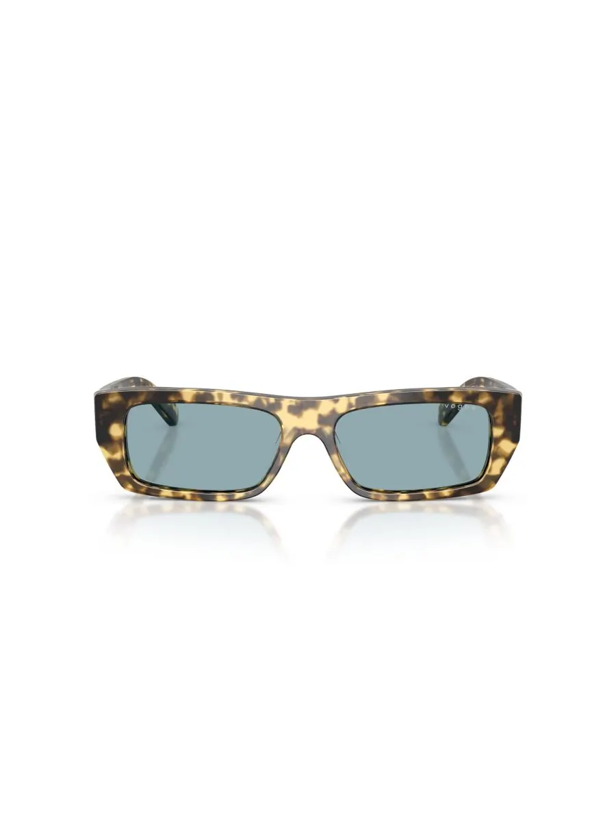 Женские прямоугольные солнцезащитные очки, VO5657SU Vogue Eyewear — изображение 2 из 10, коричневый