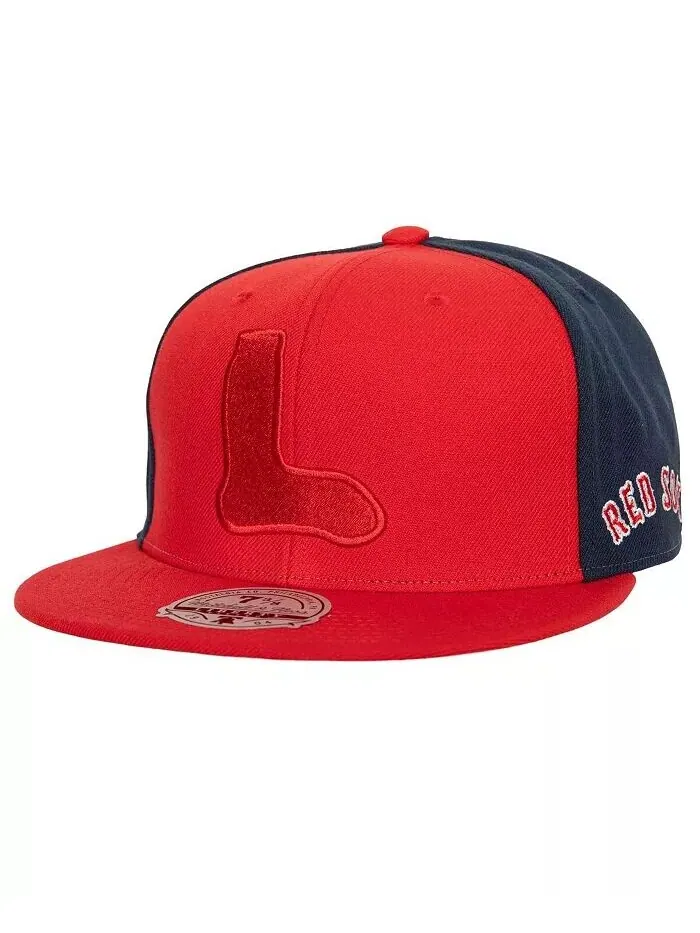 Мужская красная приталенная кепка Boston Red Sox Bases Loaded Mitchell & Ness — красный