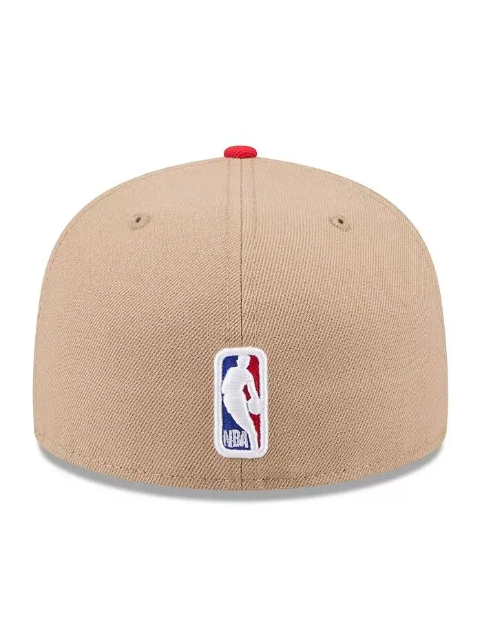 Мужская бежево-красная бейсболка Chicago Bulls 2024 NBA Draft 59FIFTY Fitted Hat New Era — изображение 2 из 4