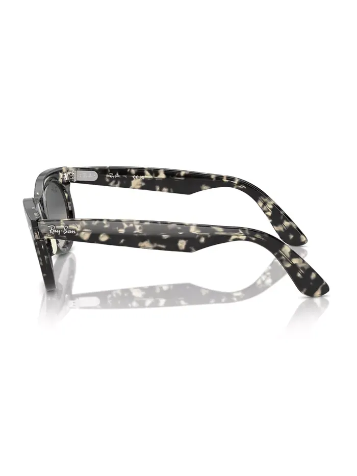 Унисекс-солнцезащитные очки Wayfarer Oval Change RB2242 Ray-Ban — изображение 4 из 6, серый