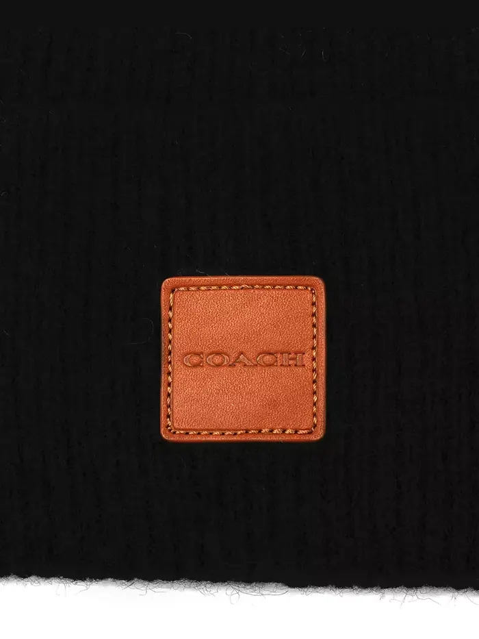 Мужская боб-шапка с кожаной нашивкой Coach — изображение 5 из 6, черный