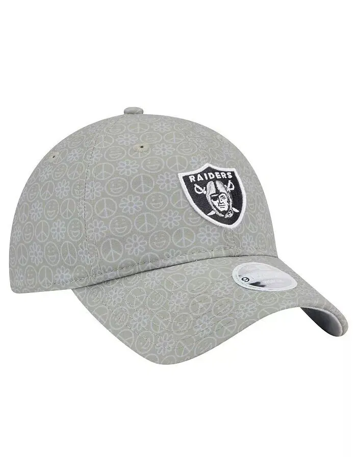 Женская серебристая кепка Las Vegas Raiders Smiley 9TWENTY Adjustable New Era — изображение 3 из 4