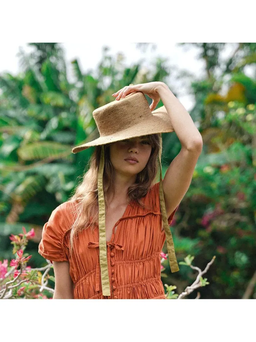 Шляпа из джута с полями среднего размера Loli Jute Straw Hat Brunna.co — изображение 3 из 6, бежевый
