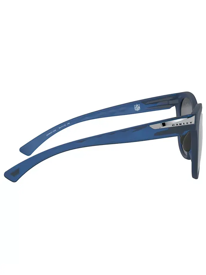 Солнцезащитные очки для женщин из коллекции NFL, New England Patriots Low Key OO9433 Oakley — изображение 4 из 6, черный