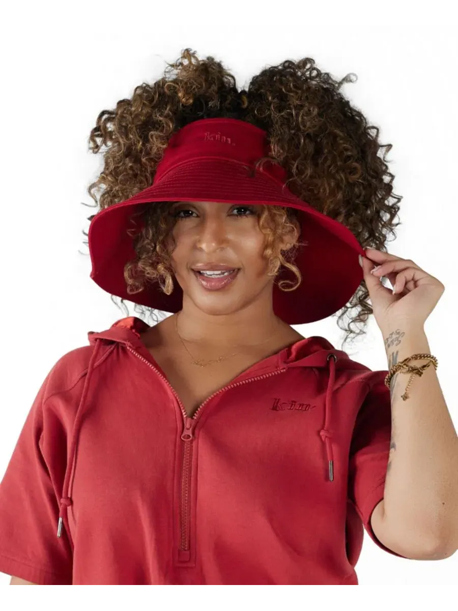 Широкополая кепка-визор с сатиновой подкладкой Unisex Satin Lined Wide Brim Sun Visor KIN Apparel — красный