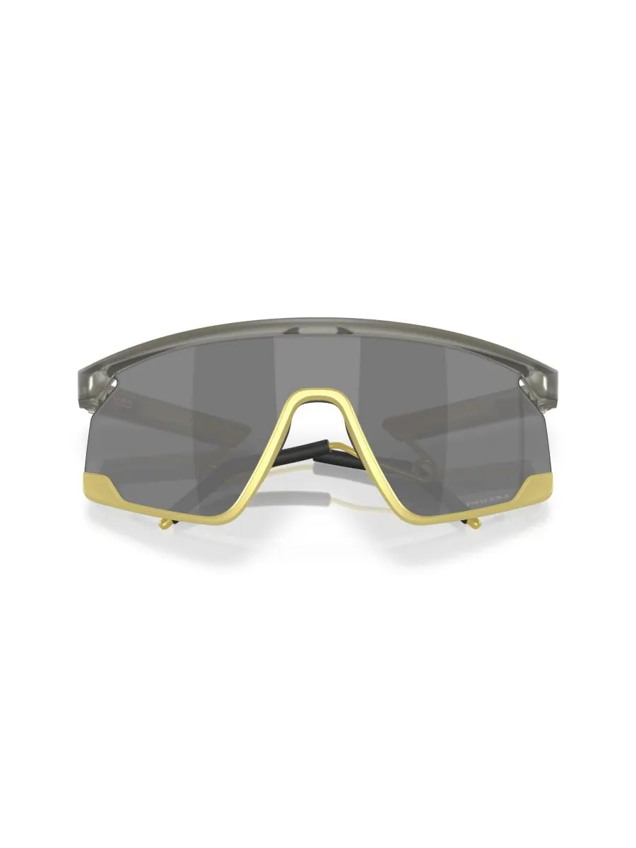 Мужские солнцезащитные очки, коллекция BXTR Metal Alloy OO9237 Oakley — изображение 6 из 8, серый