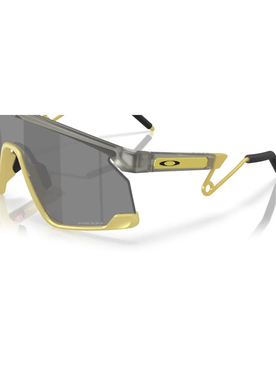 Мужские солнцезащитные очки, коллекция BXTR Metal Alloy OO9237 Oakley — изображение 7 из 8, серый