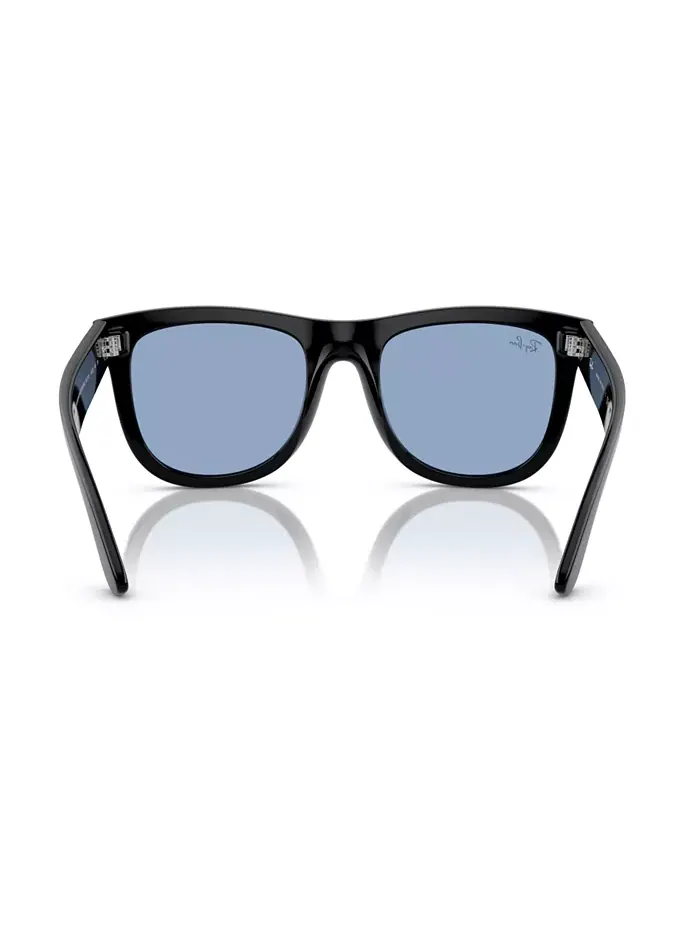 Унисекс-солнцезащитные очки, Wayfarer Reverse Ray-Ban — изображение 4 из 6, черный синий