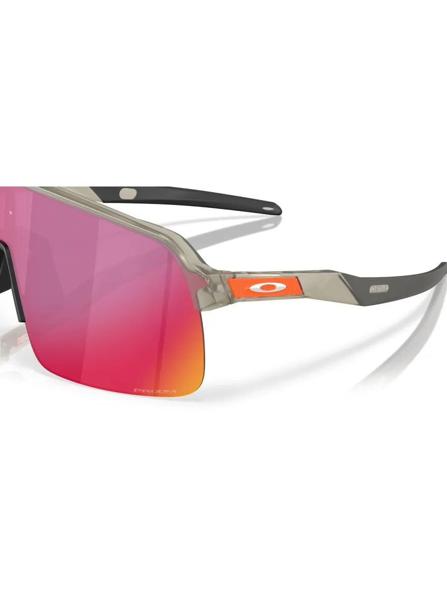 Мужские солнцезащитные очки с геометрическим рисунком, Sutro Lite OO9463 Oakley — изображение 6 из 7, серый
