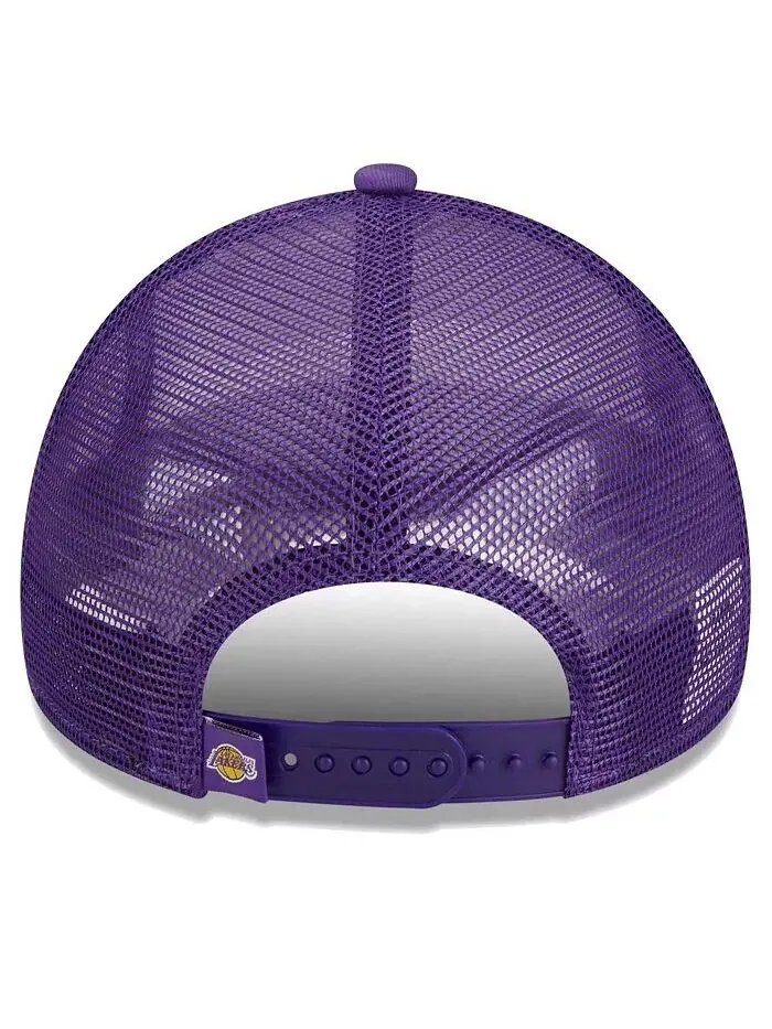 Мужская белая бейсболка Los Angeles Lakers Lift Pass Foam Front Trucker 9FORTY Adjustable New Era — изображение 2 из 4