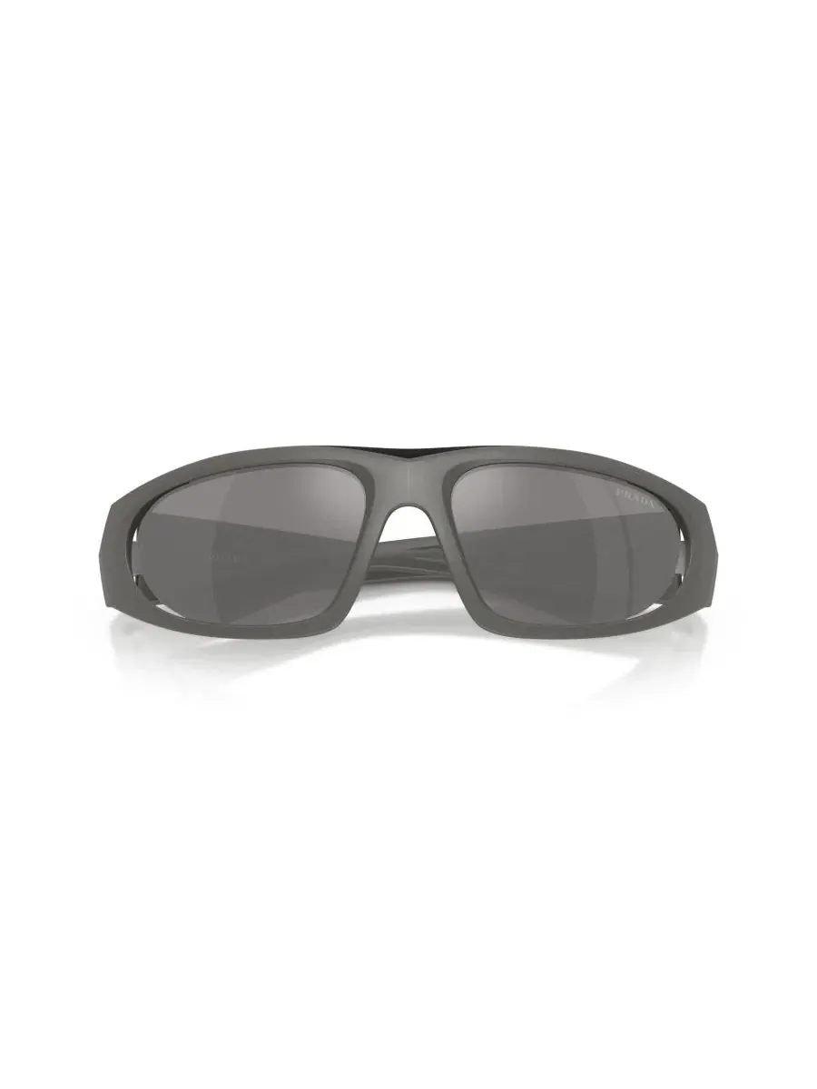 Мужские солнцезащитные очки с геометрическим рисунком, PS B03S Prada Linea Rossa — изображение 2 из 6, серый