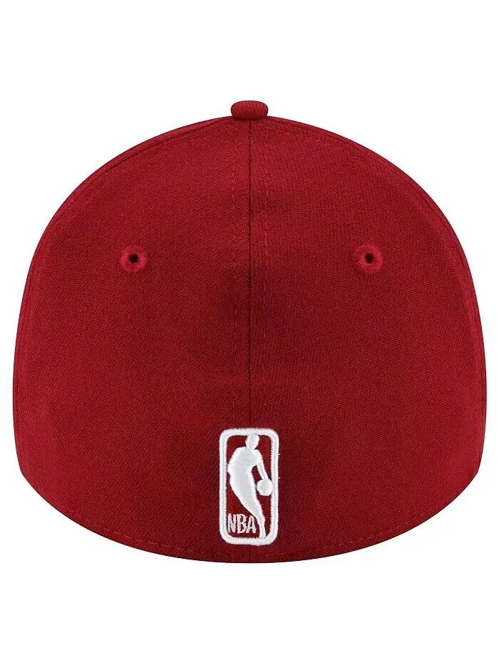 Мужская винная кепка Cleveland Cavaliers Logo 39THIRTY Flex New Era — изображение 4 из 4