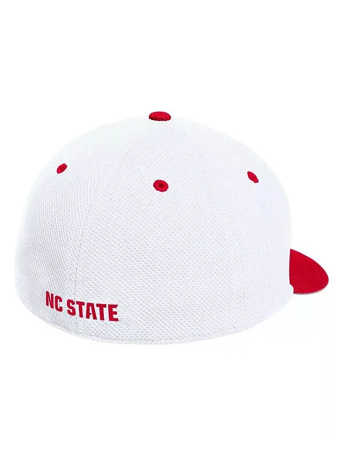 Мужская белая бейсбольная кепка NC State Wolfpack On-Field adidas — изображение 2 из 2