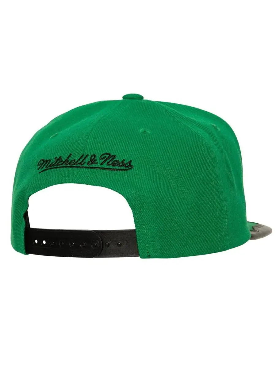 Mitchell & Ness Мужская черная, ярко-зеленая кепка Boston Celtics Day One с регулируемой застежкой — изображение 3 из 3