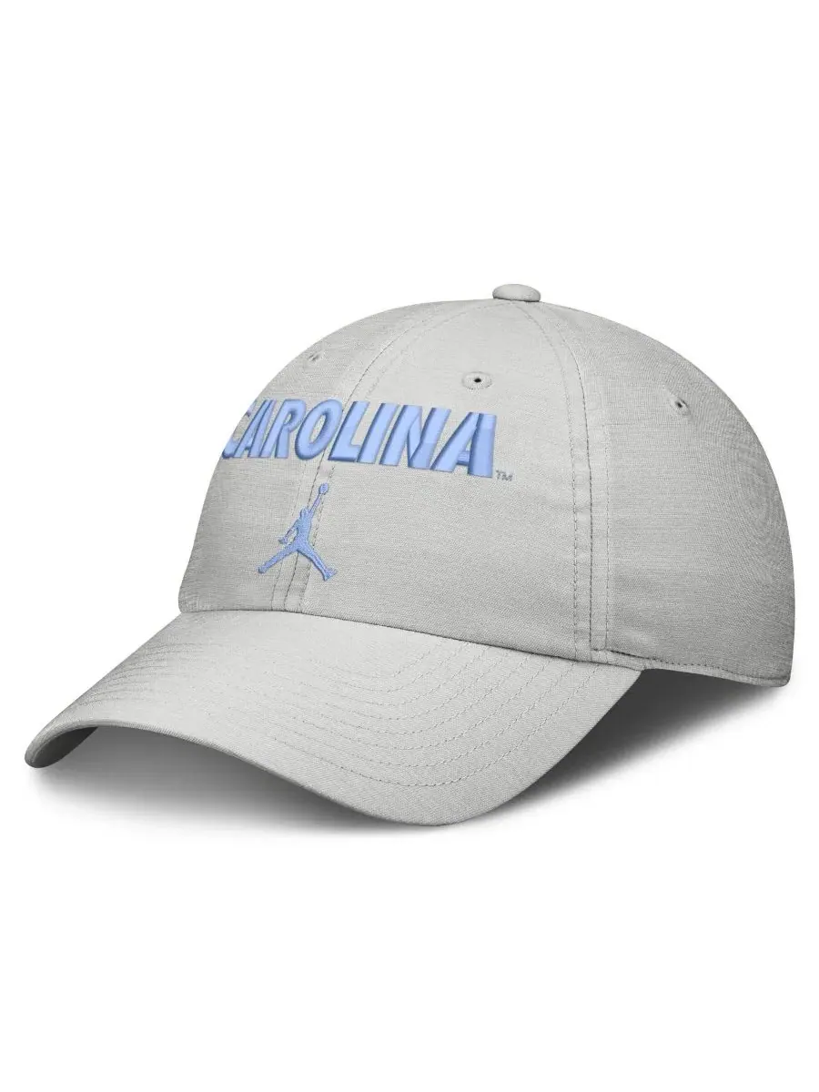 Бейсболка с вышивкой North Carolina Tar Heels 2026 On-Field Gameday Club Jordan