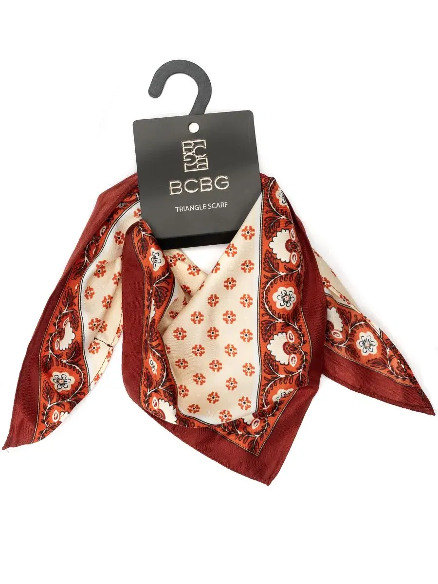 Шарф-косынка с принтом Block Printed Triangle Scarf BCBG — изображение 4 из 4, бежевый
