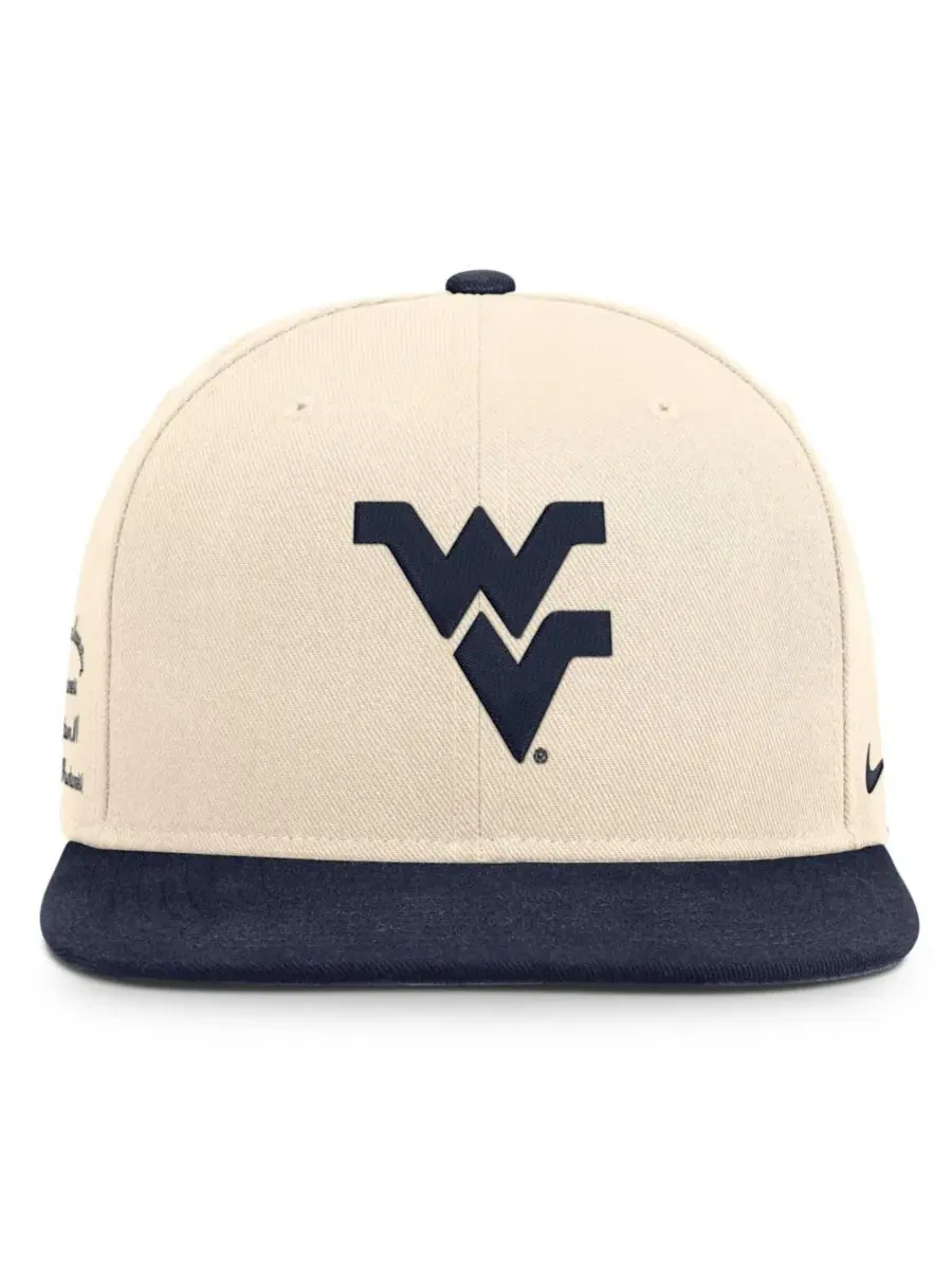 Кепка-снапбек с высокой тульей, с вышивкой, West Virginia Mountaineers Campus Prep Nike — изображение 2 из 4