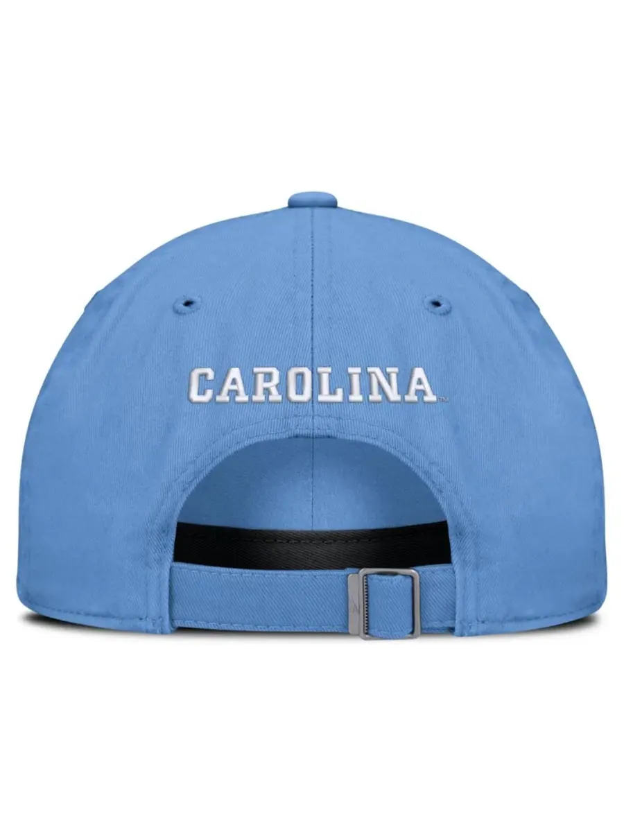 Кепка с регулируемой застежкой North Carolina Tar Heels 2026 Sideline Club Jordan — изображение 2 из 4, синий