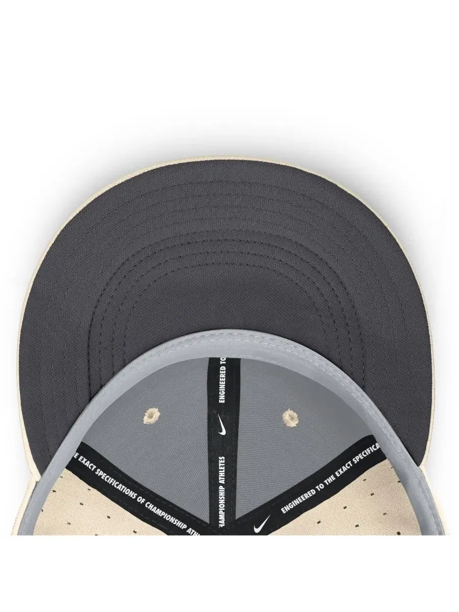 Бейсболка Nike True Dri-FIT AeroBill Fitted Hat, Atlanta Braves — изображение 3 из 3, прозрачный