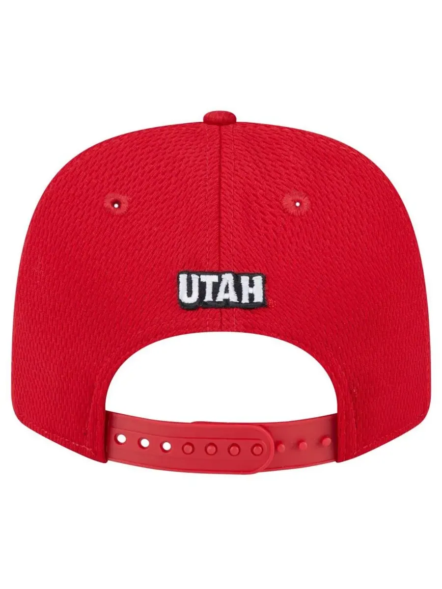 New Era Мужская красная кепка Utah Utes COOLERA 9SEVENTY с эластичной застежкой-кнопкой — изображение 2 из 4, красный