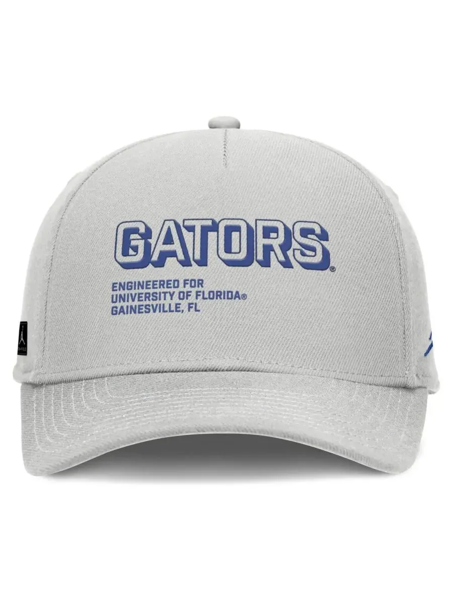 Jordan Мужская серая кепка Florida Gators 2025 Sideline Dust с регулируемой высотой и зауженным — изображение 2 из 4, серый